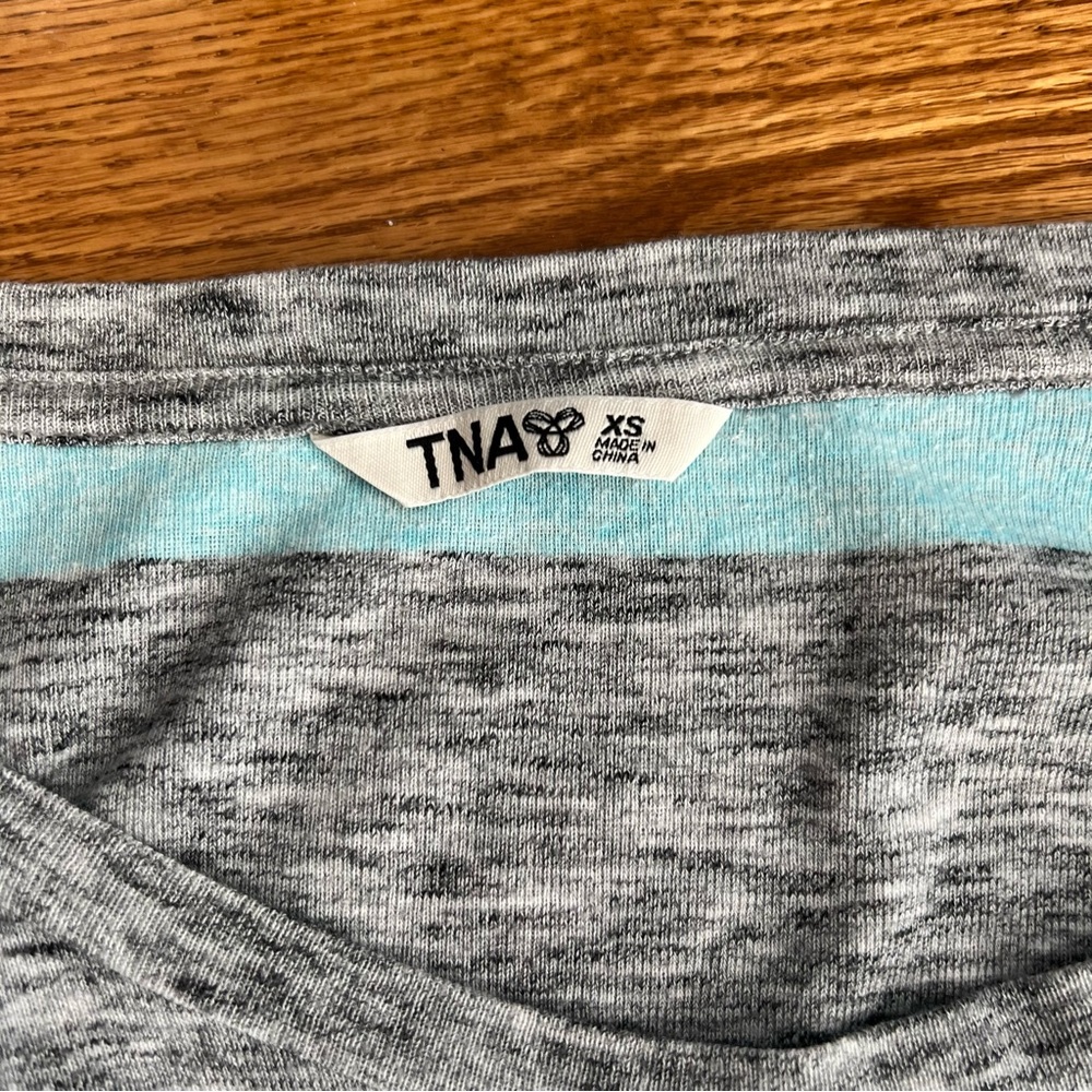 Aritzia TNA Striped 1/2 Sleece Crewneck - Picture 3 of 12